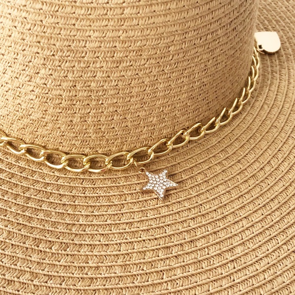 NWT Juicy Couture Woven Floppy Sun Beach Straw Hat With Goldtone Chain & Charms - Picture 7 of 13